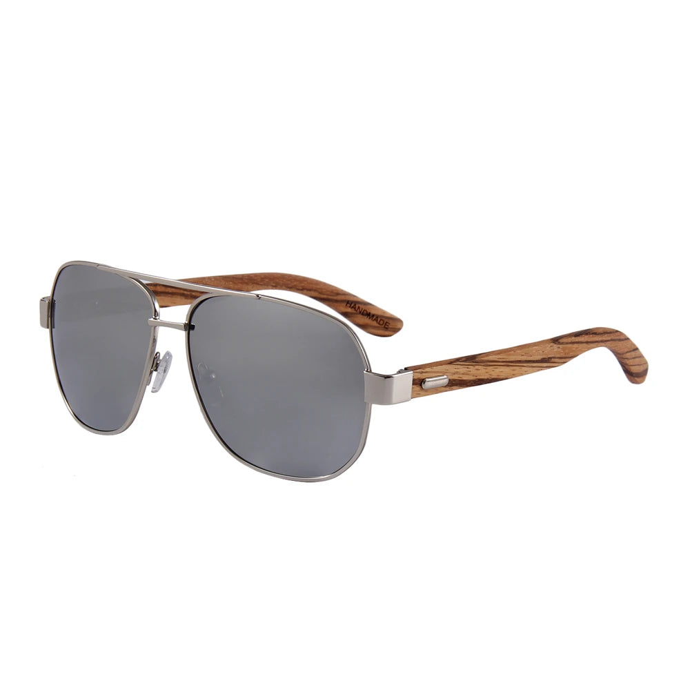 Seitliche Ansicht der Aviator Sonnenbrille mit Echtholz-Bügeln